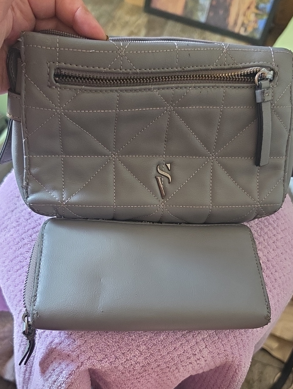 Simply Vera Stylish Quilted Crossbody Bag and Wallet Set - Gray